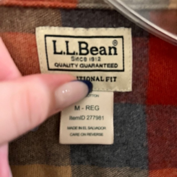 L.L Bean Men's Chamois Shirt, Traditional Fit, Plaid - Picture 6 of 8